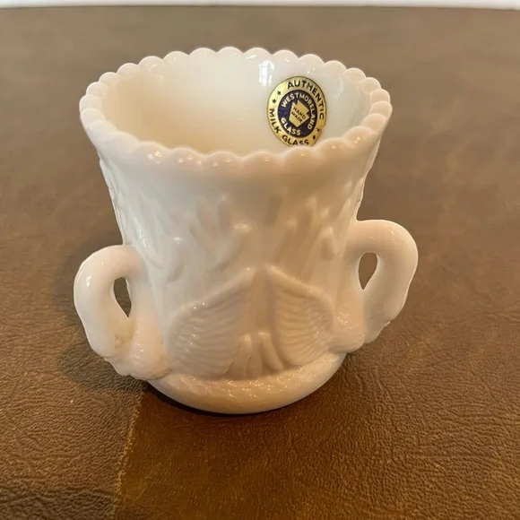 Vintage Westmoreland Milk Glass Swan Toothpick Holder - Picture 4 of 8
